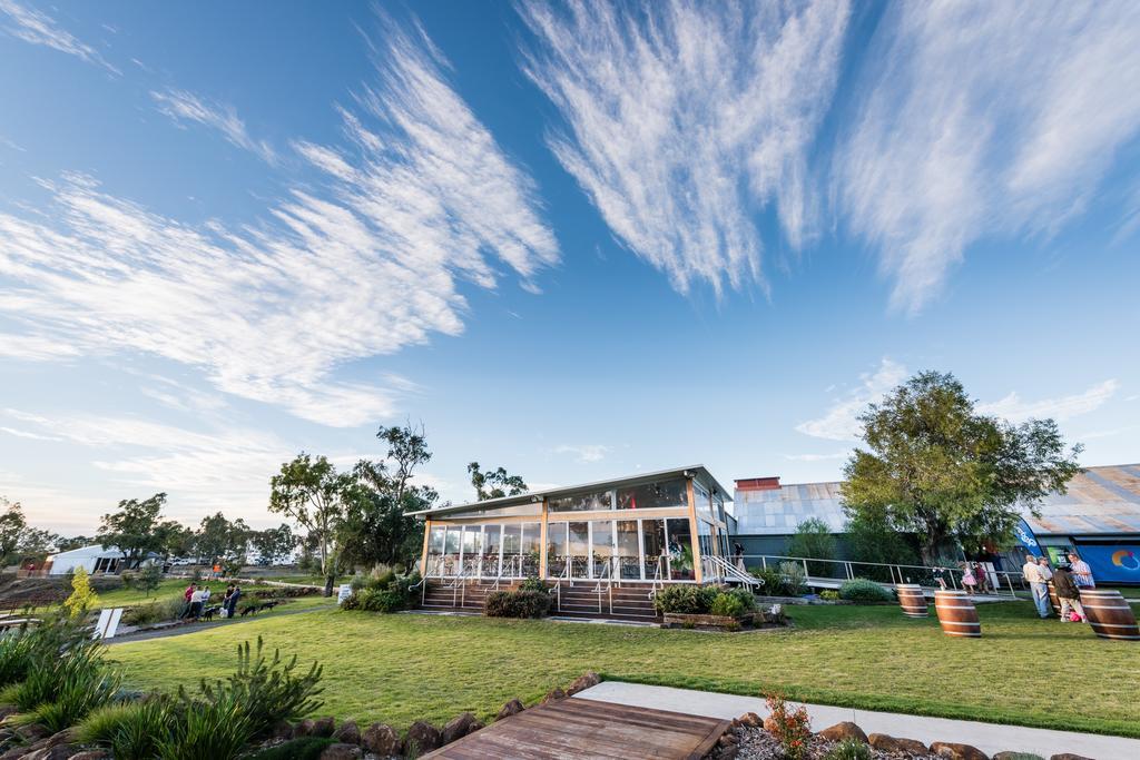 Hotel The Woolshed At Jondaryan Exterior foto